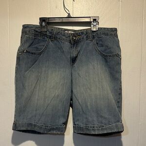 Metro 7 Bermuda denim shorts size 10‎